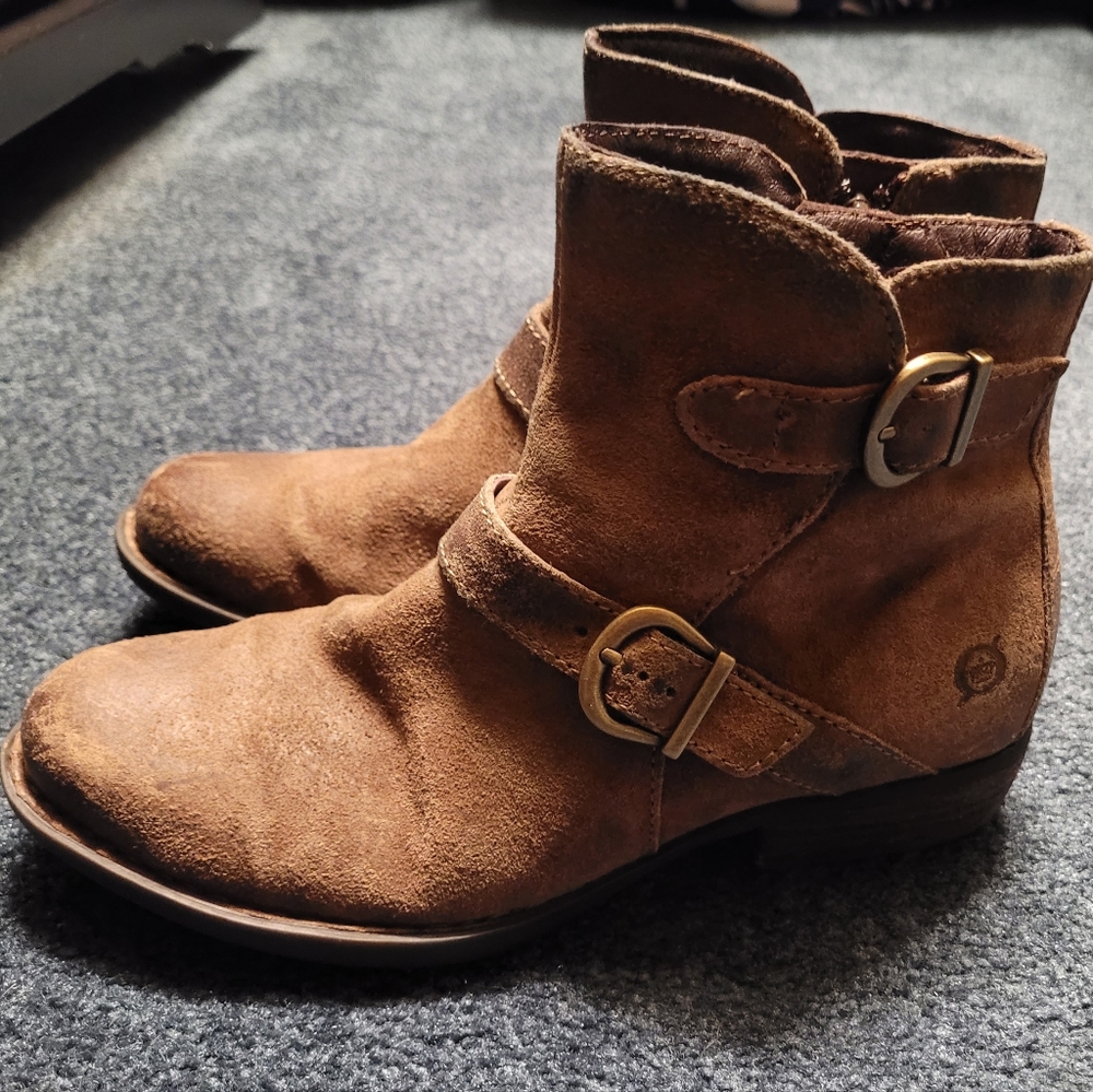 Born Oil Suede Leather Distressed Boots Size 6m